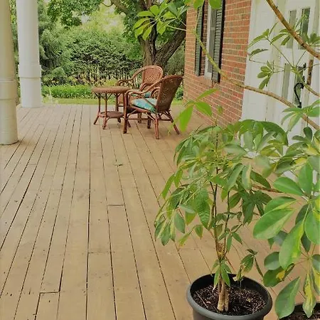 Auberge Du Vignoble Bromont Exterior photo